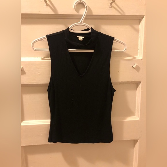 Black Vneck top with choker - Picture 1 of 2